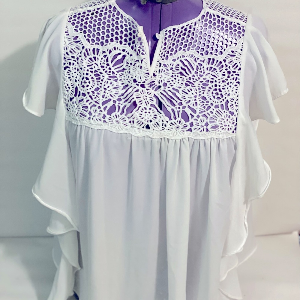 Etiquette white lace and chiffon blouse